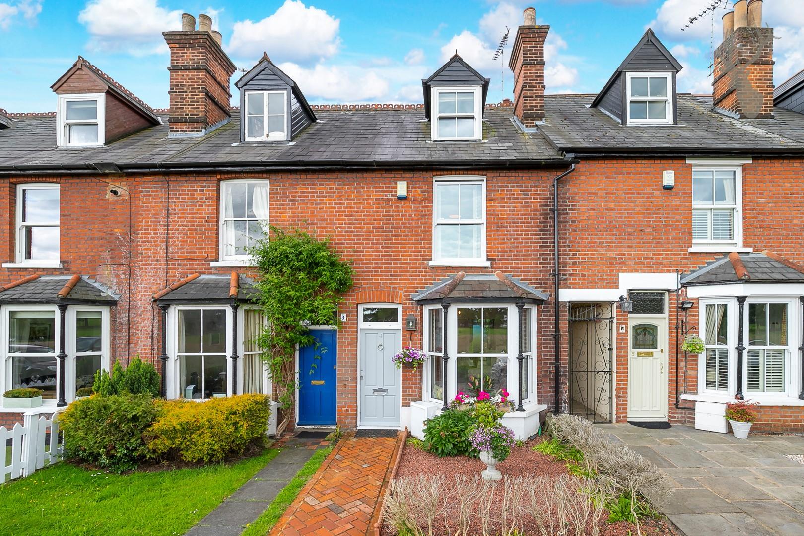 Similar Property: House - Terraced in Theydon Bois