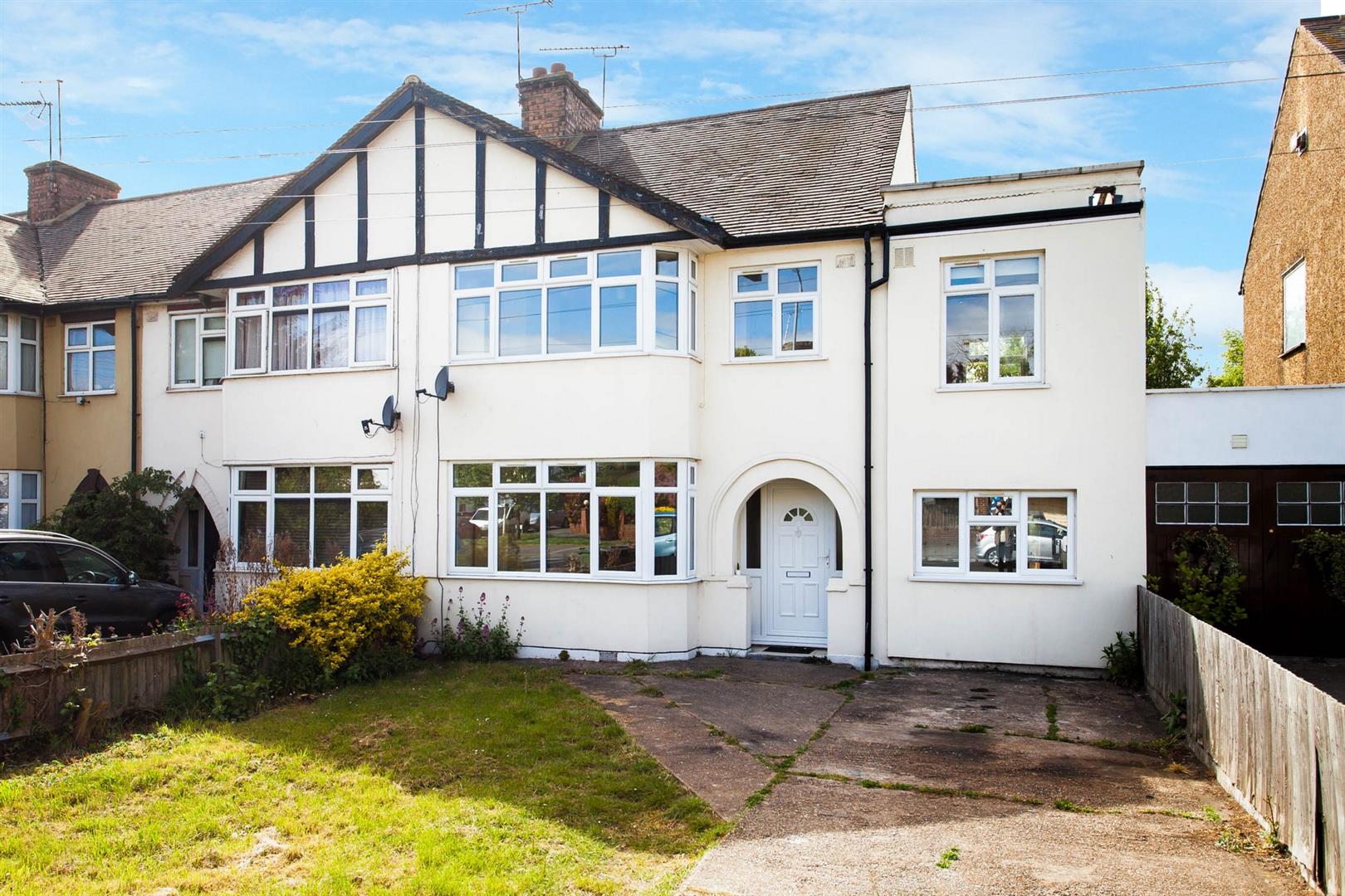 Similar Property: House - Semi-Detached in Chingford