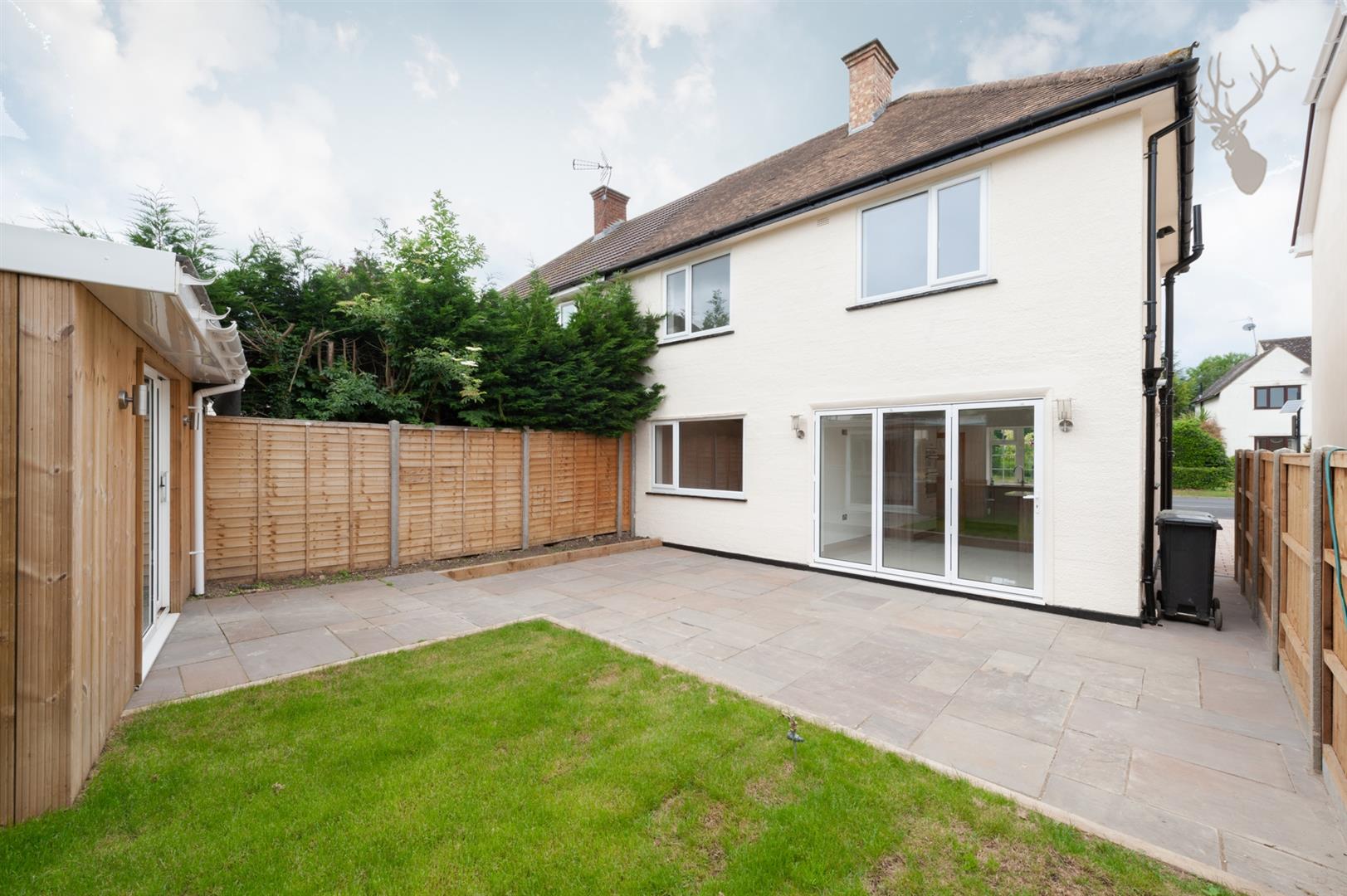 Property To Rent Graylands, Theydon Bois, CM16 3 Bedroom House