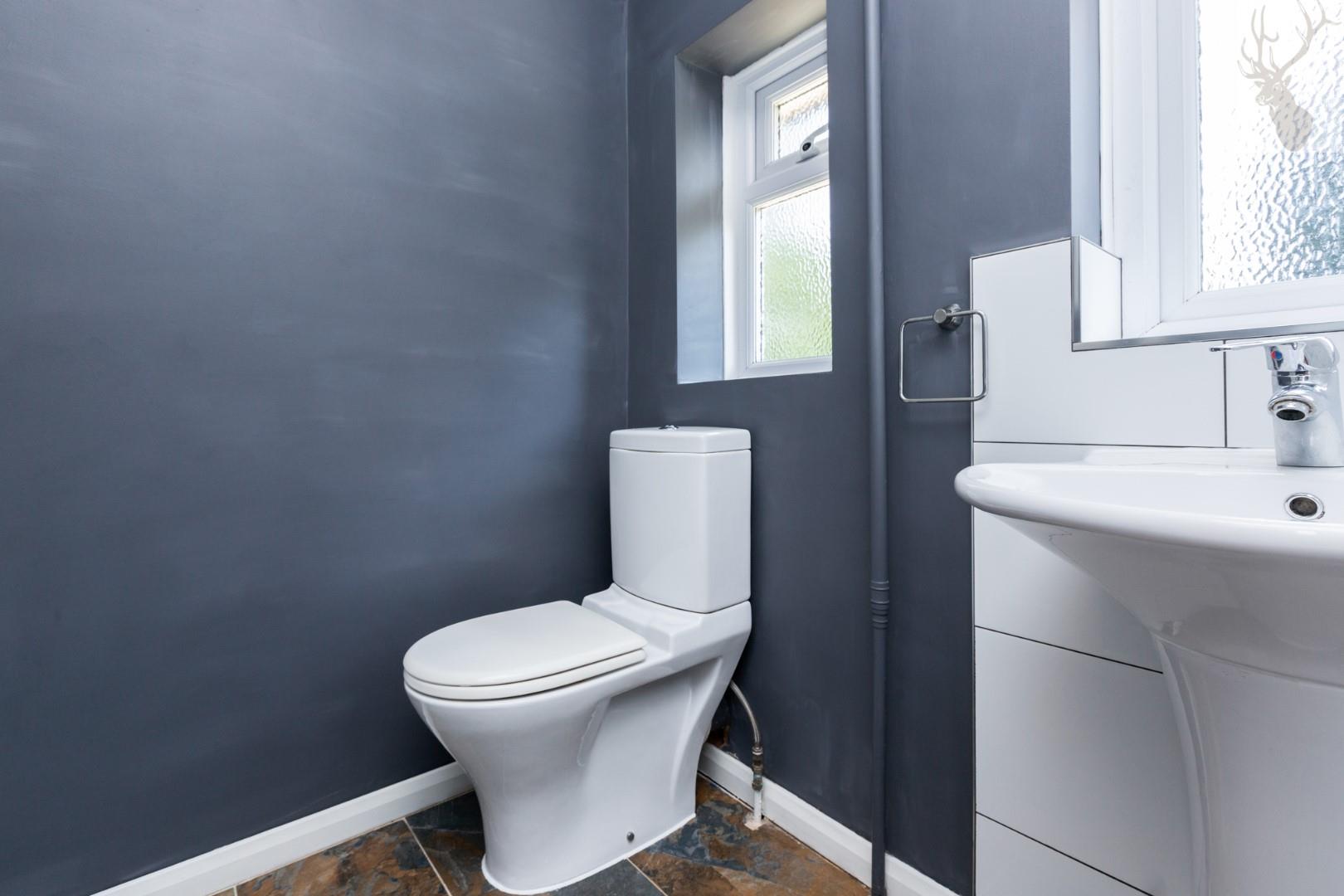 Property To Rent Willingale Road, Debden, IG10 2 Bedroom House End