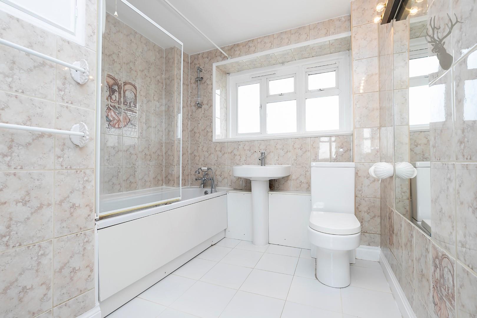 Property For Sale The Broadway, Debden, IG10 4 Bedroom Flat through