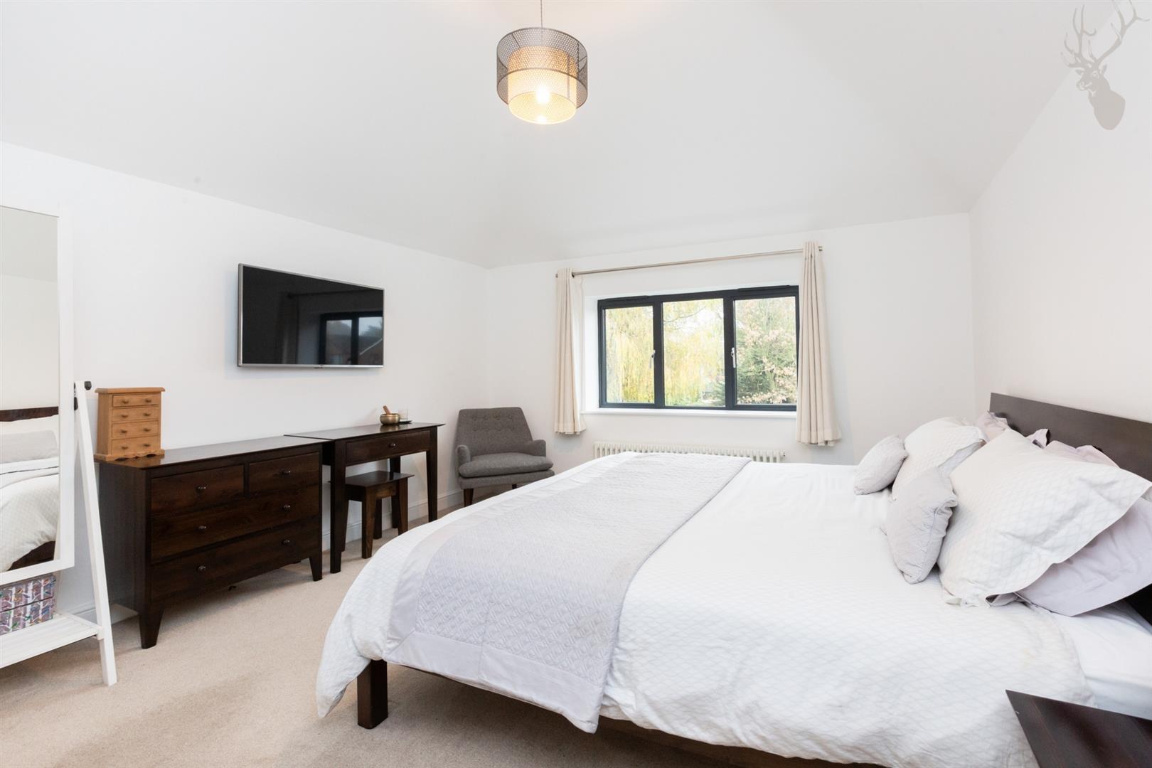 Property For Sale Buxton Road, Theydon Bois, CM16 3 Bedroom House