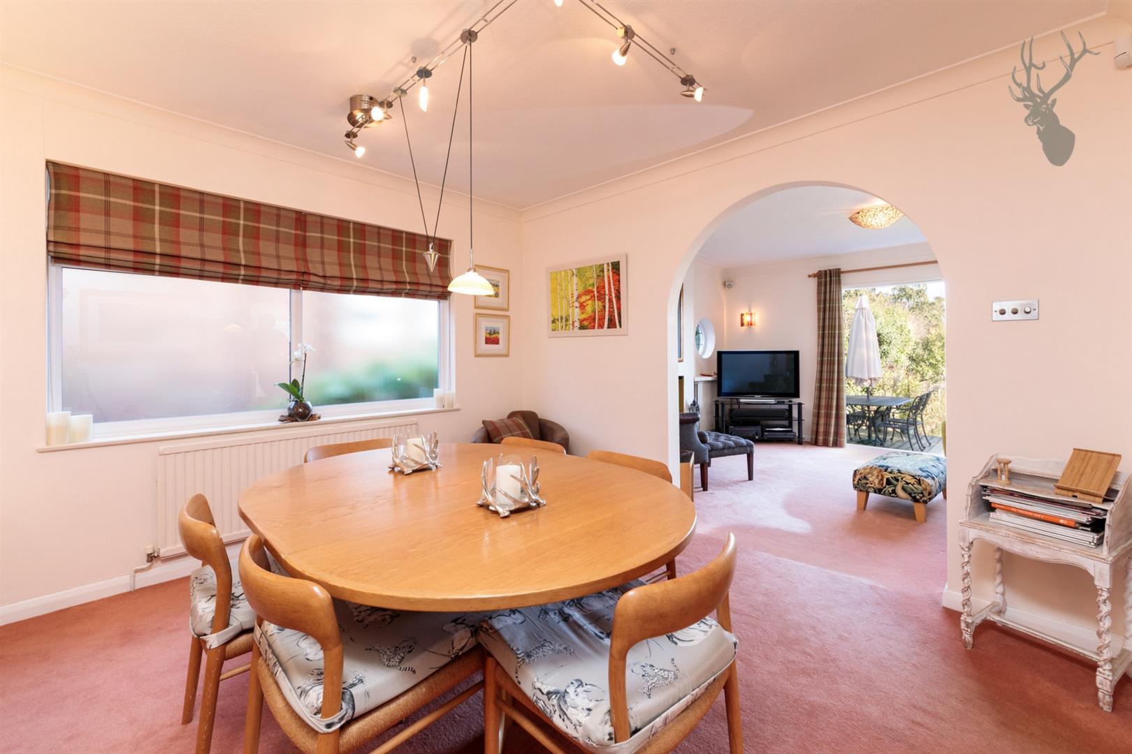 Property For Sale Stewards Close, Epping, CM16 3 Bedroom House