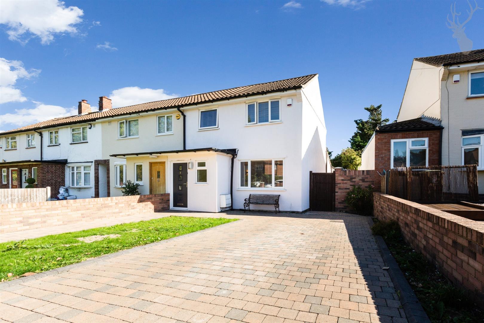 Property For Sale Theydon Park Road, Theydon Bois, CM16 2 Bedroom