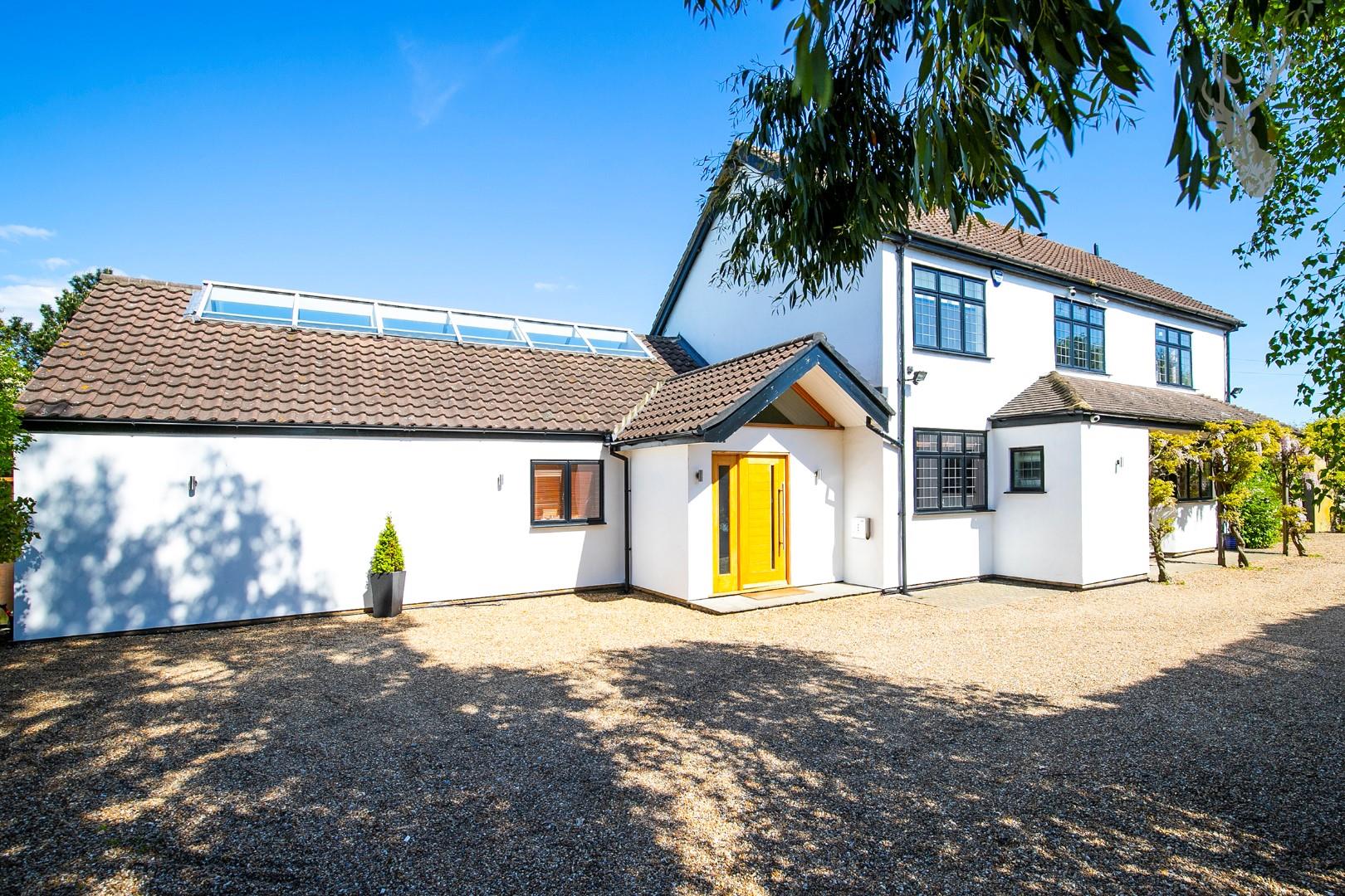 Similar Property: House - Detached in Broadley Common