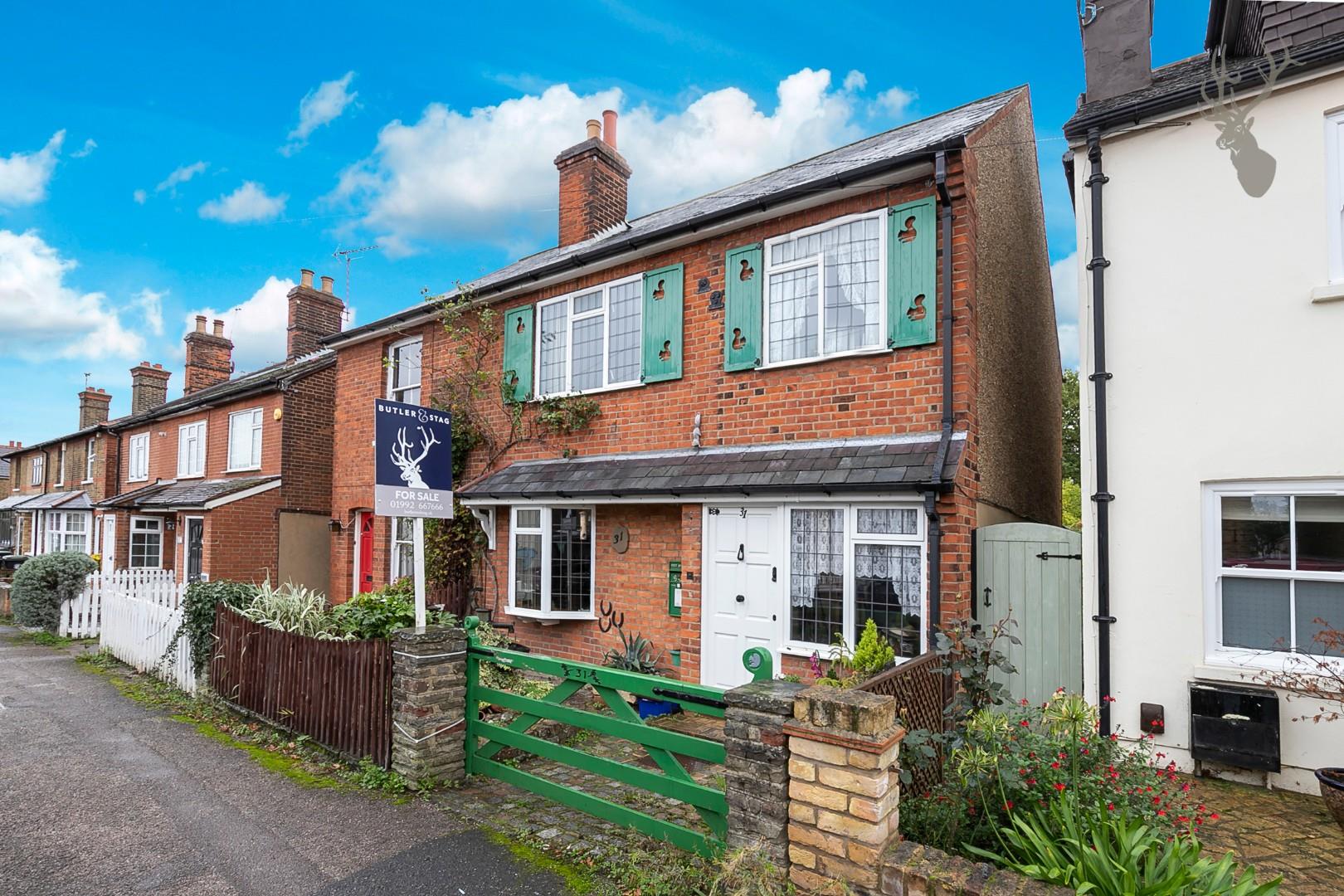 Property For Sale Woburn Avenue, Theydon Bois, CM16 3 Bedroom House