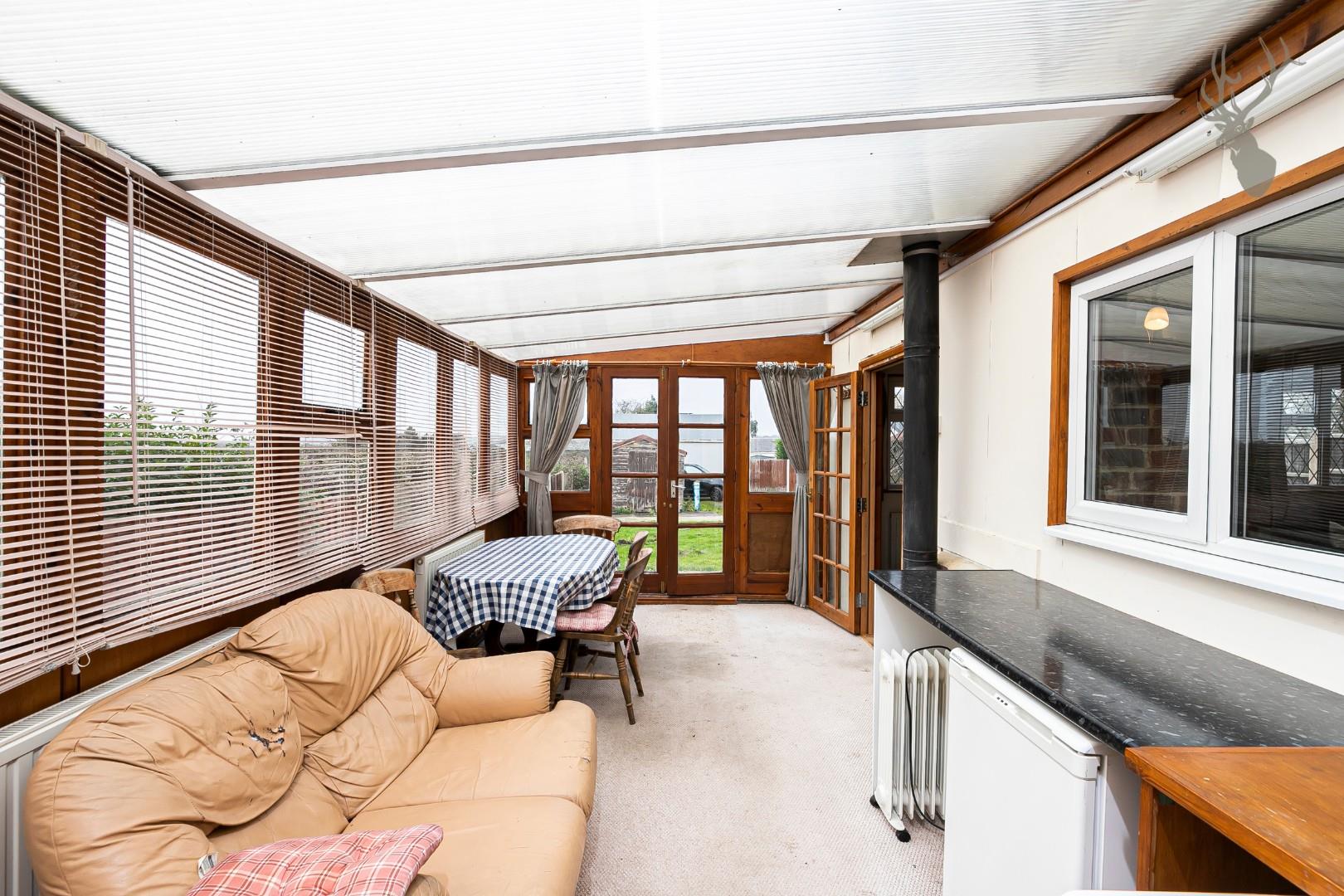 Property For Sale Curtis Mill Lane, Stapleford Abbotts, RM4 2 Bedroom