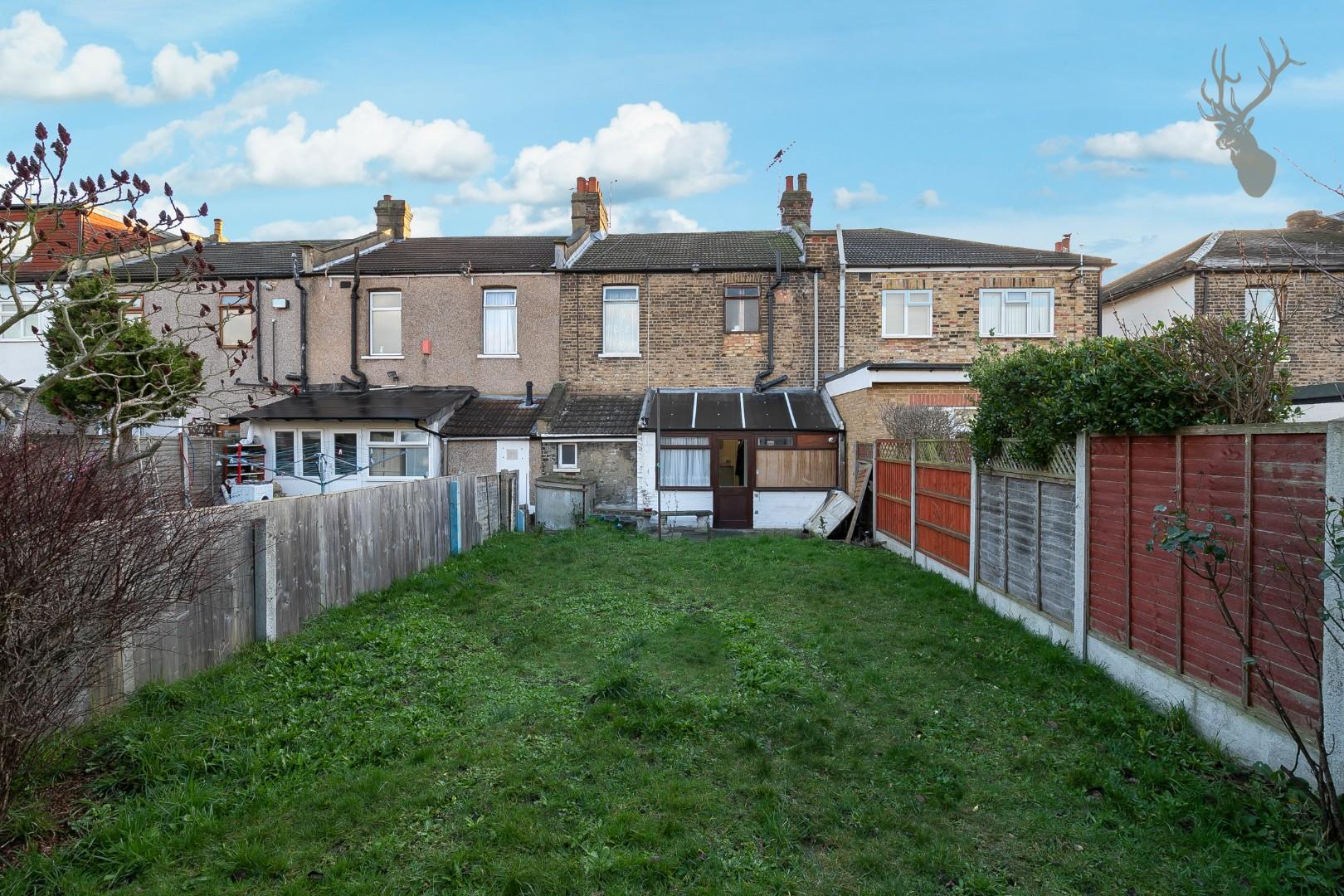 Property For Sale Pembroke Road, Ilford, IG3 3 Bedroom House