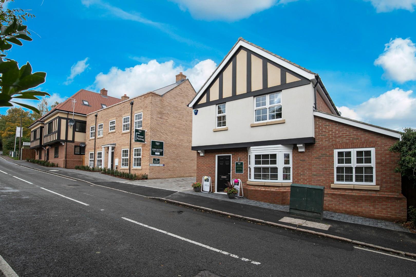 Property For Sale Coppice Row, Theydon Bois, CM16 2 Bedroom House