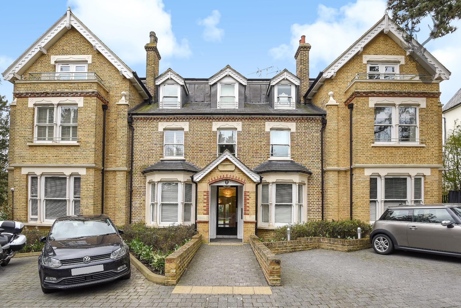 Property For Sale Piercing Hill, Theydon Bois, CM16 2 Bedroom Flat