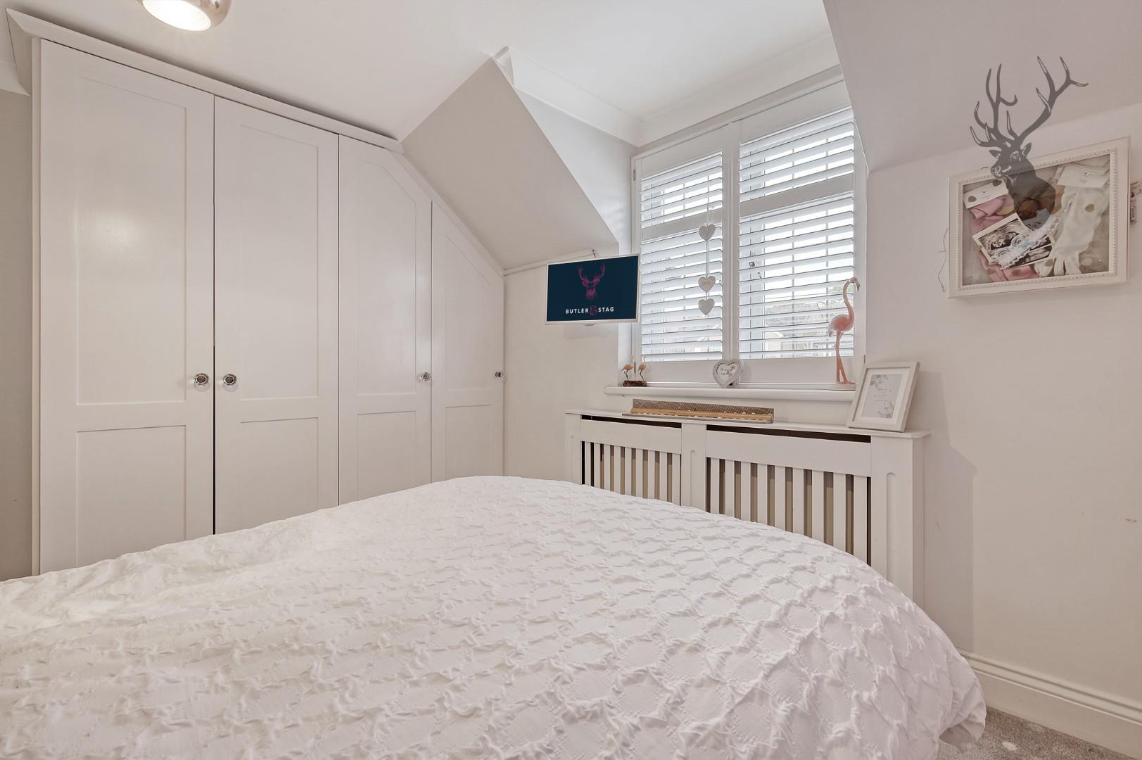 Property For Sale Coppice Row, Theydon Bois, CM16 4 Bedroom House