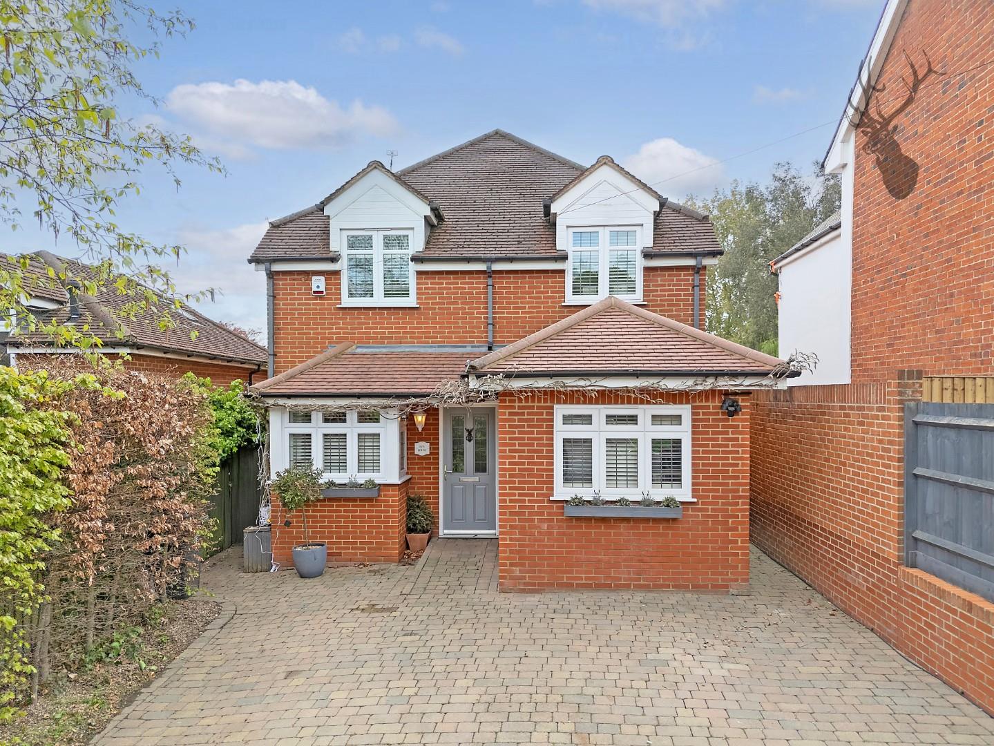 Property For Sale Coppice Row, Theydon Bois, CM16 4 Bedroom House