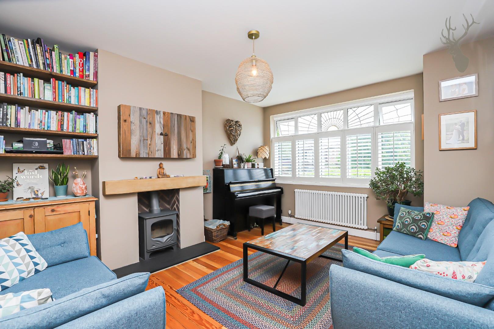 Property For Sale Woodland Way, Theydon Bois, CM16 4 Bedroom House