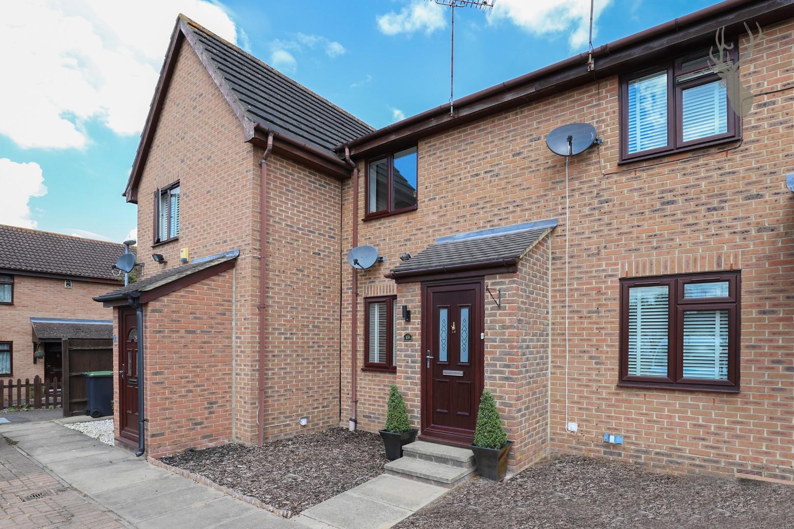 Property For Sale Alderwood Close, Abridge, RM4 2 Bedroom House