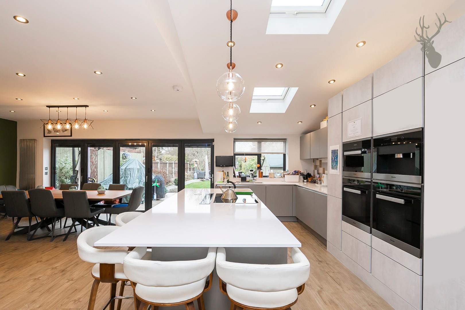 Property For Sale Crescent, Theydon Bois, CM16 4 Bedroom House