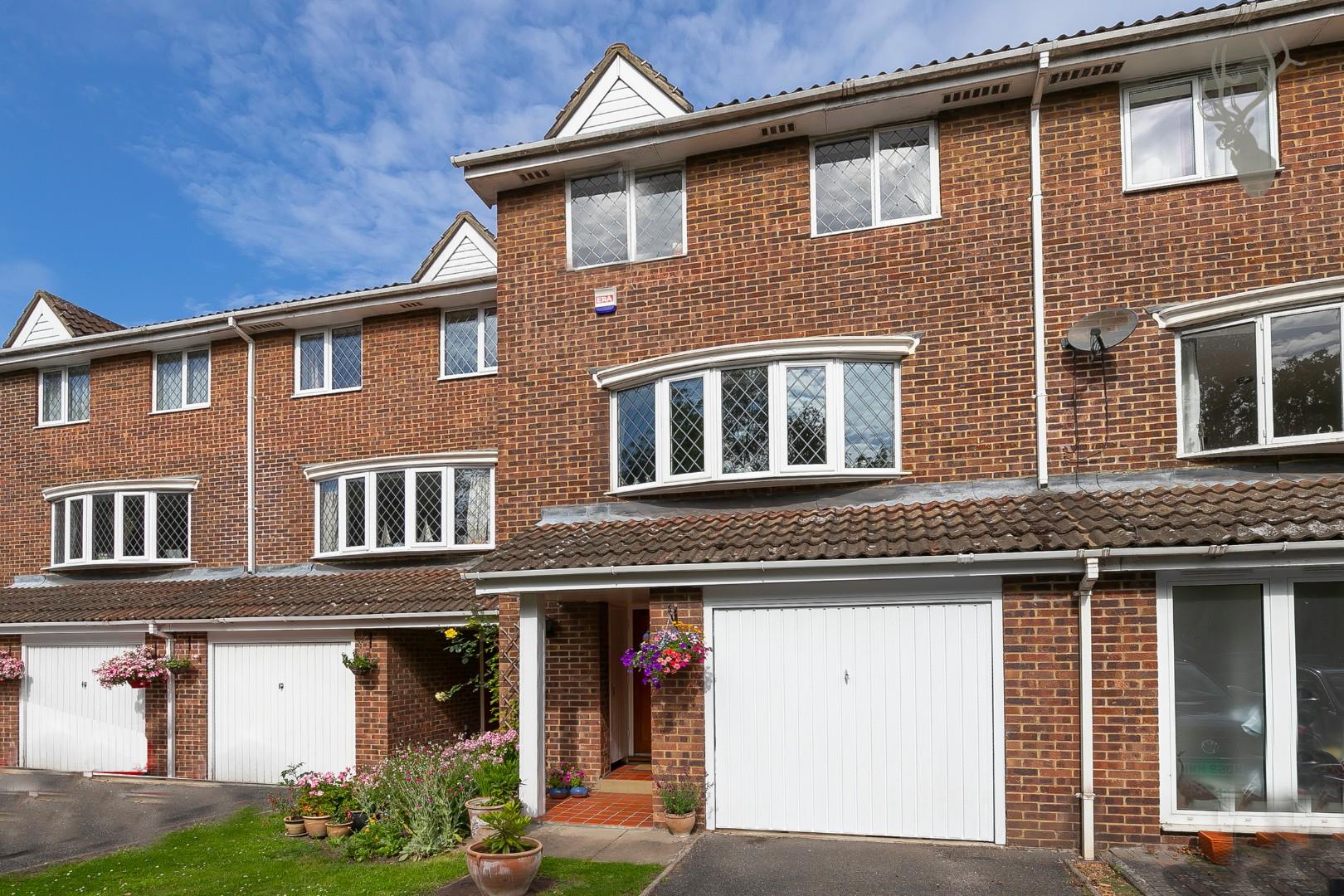 Similar Property: House - Terraced in Theydon Bois
