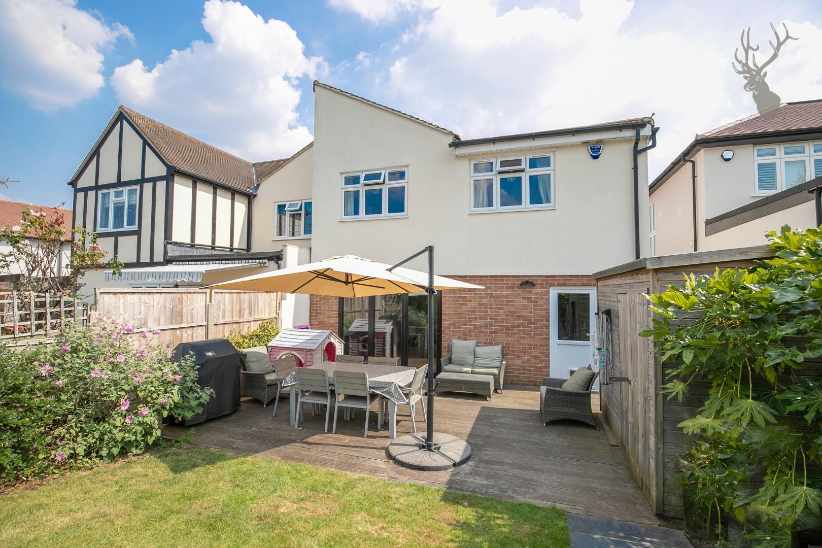 Property For Sale Heath Drive, Theydon Bois, CM16 3 Bedroom House