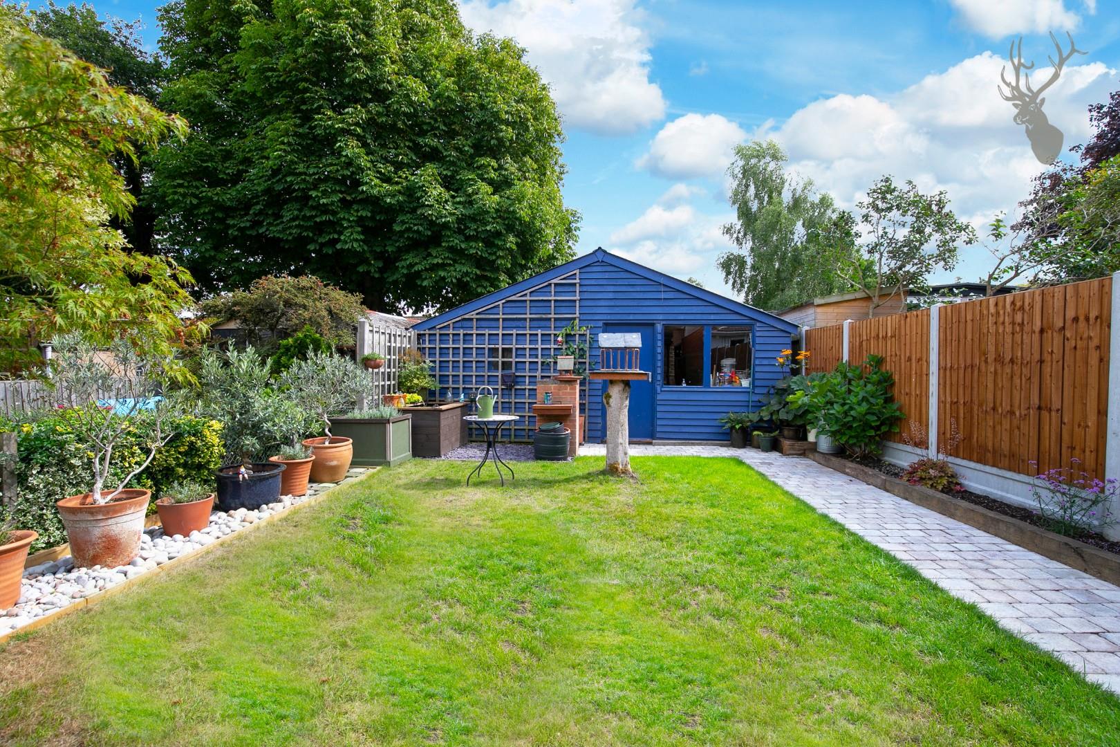 Property For Sale Woburn Avenue, Theydon Bois, CM16 3 Bedroom House