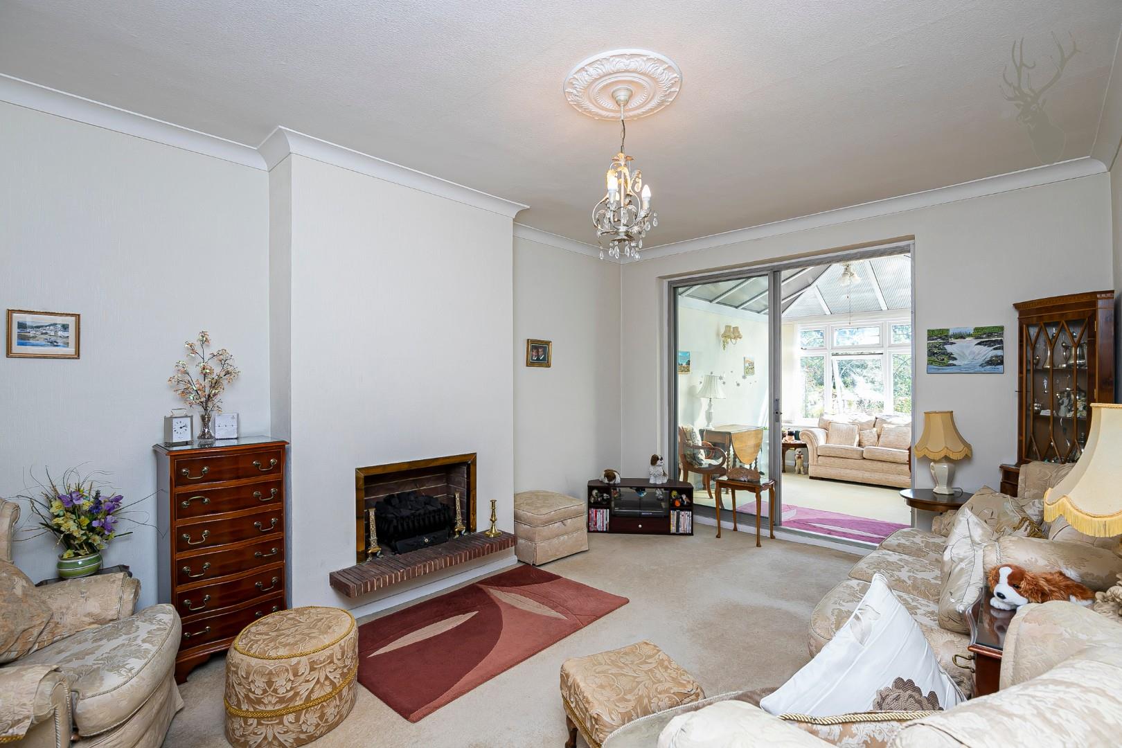 Property For Sale Woodland Way, Theydon Bois, CM16 2 Bedroom House