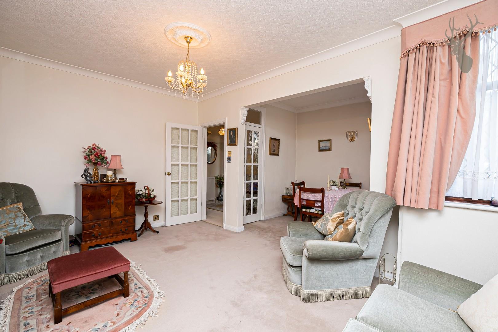 Property For Sale Woodland Way, Theydon Bois, CM16 2 Bedroom House