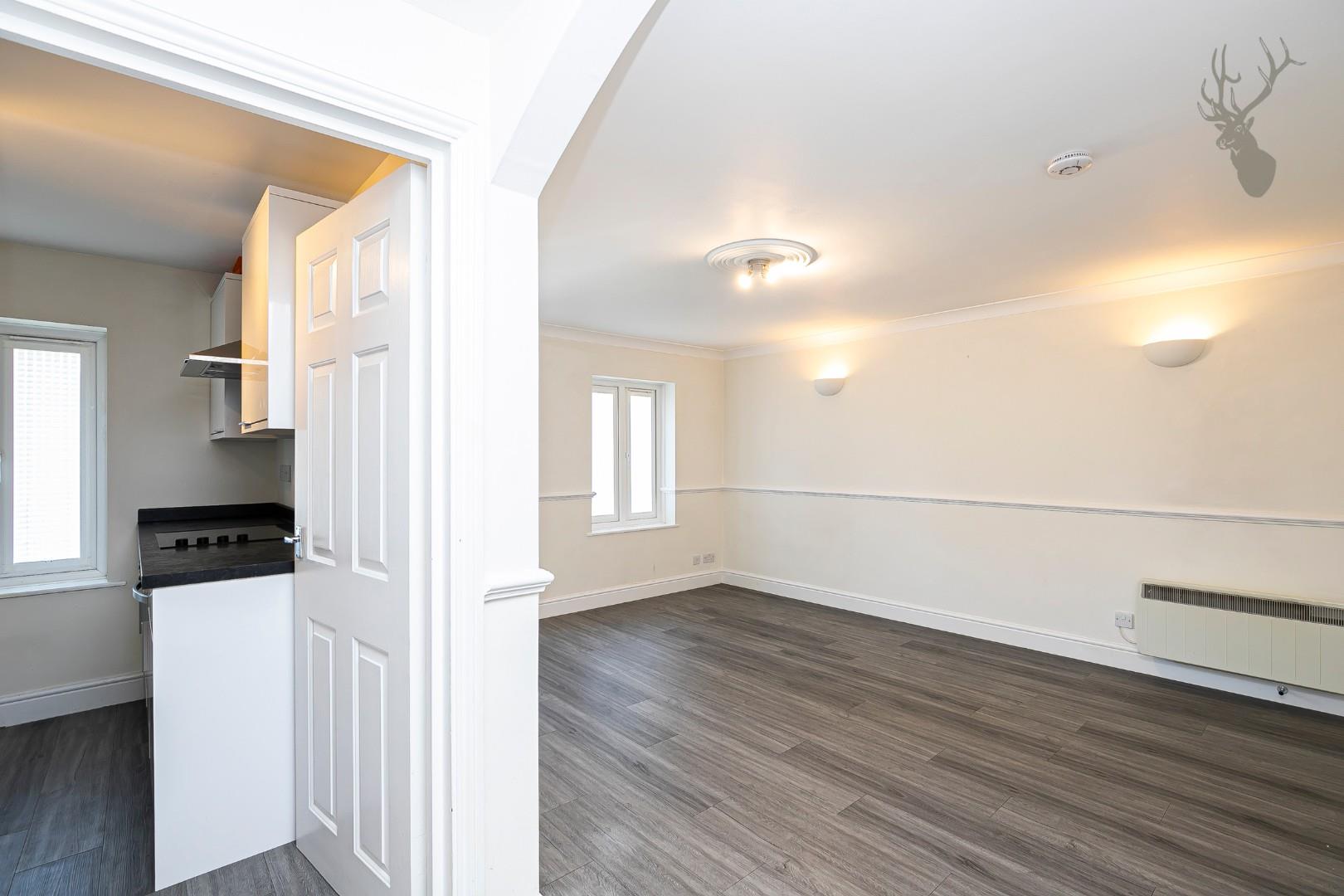 Property To Rent Falmouth Avenue, Chingford, E4 2 Bedroom Flat