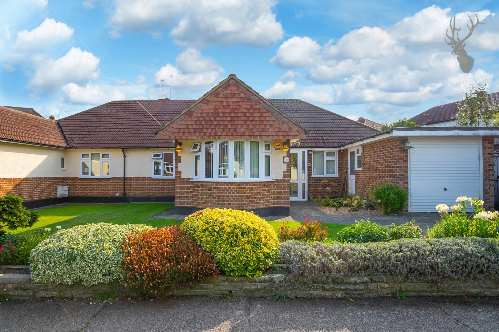 Property For Sale Dukes Avenue, Theydon Bois, CM16 3 Bedroom Bungalow