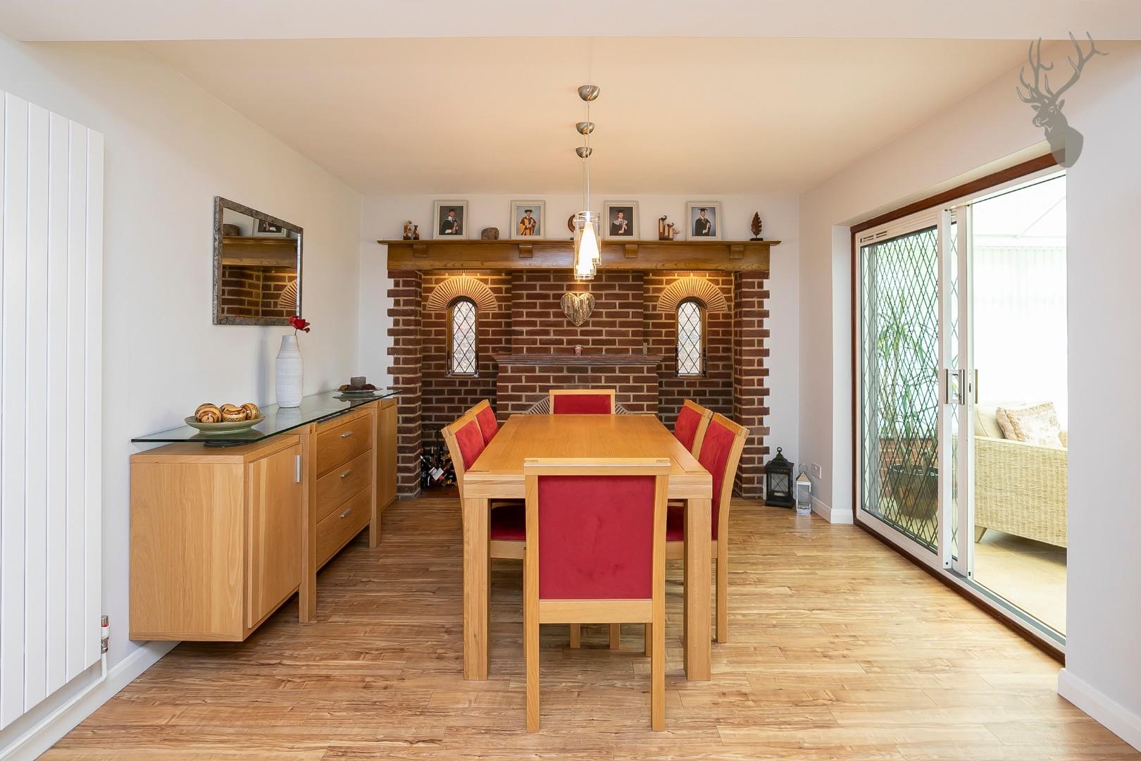 Property For Sale Roundmead Avenue, Loughton, IG10 3 Bedroom House