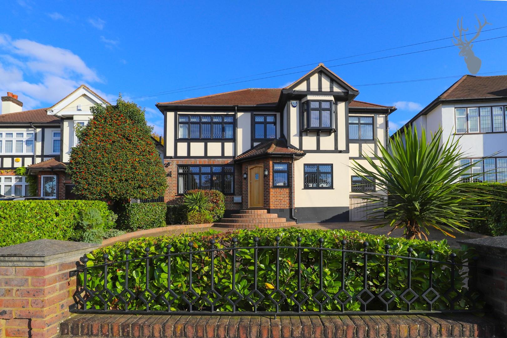 Property For Sale Tycehurst Hill, Loughton, IG10 6 Bedroom House