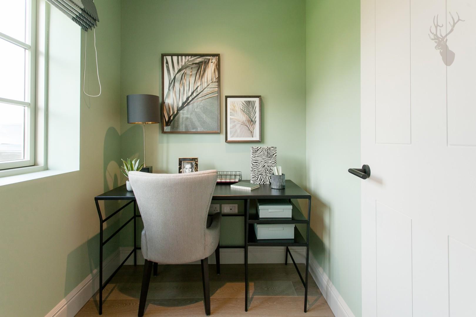 Property For Sale Avey Lane, Waltham Abbey, EN9 5 Bedroom House