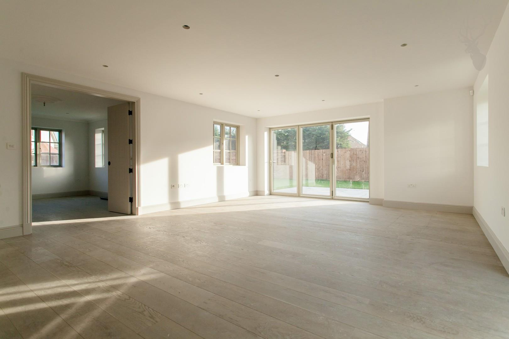 Property For Sale Avey Lane, Waltham Abbey, EN9 5 Bedroom House