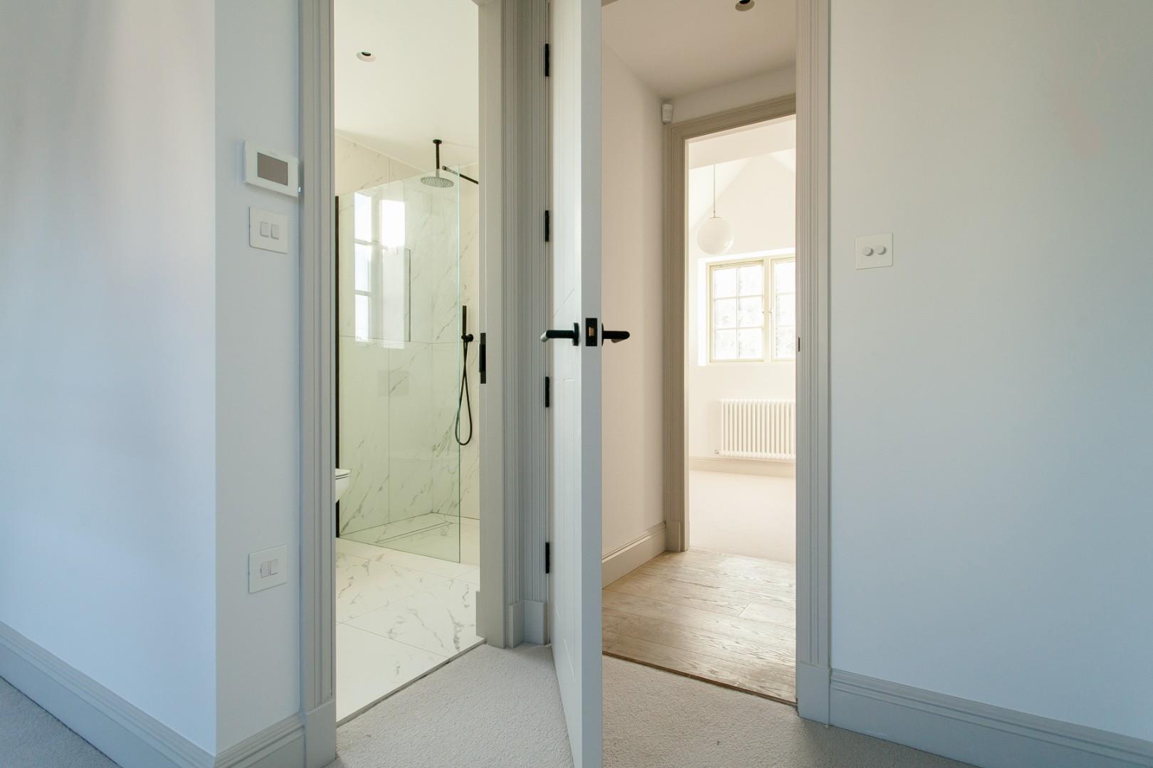 Property For Sale Avey Lane, Waltham Abbey, EN9 5 Bedroom House