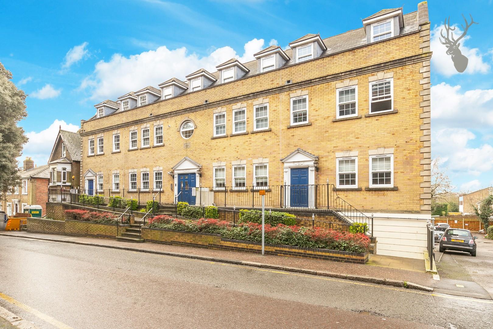 Similar Property: Flat in Brentwood