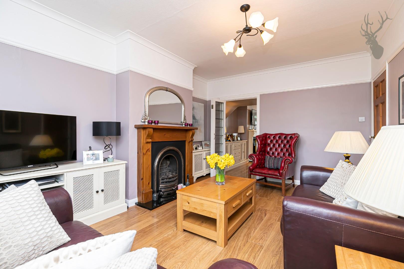 Property For Sale Crescent, Theydon Bois, CM16 4 Bedroom House