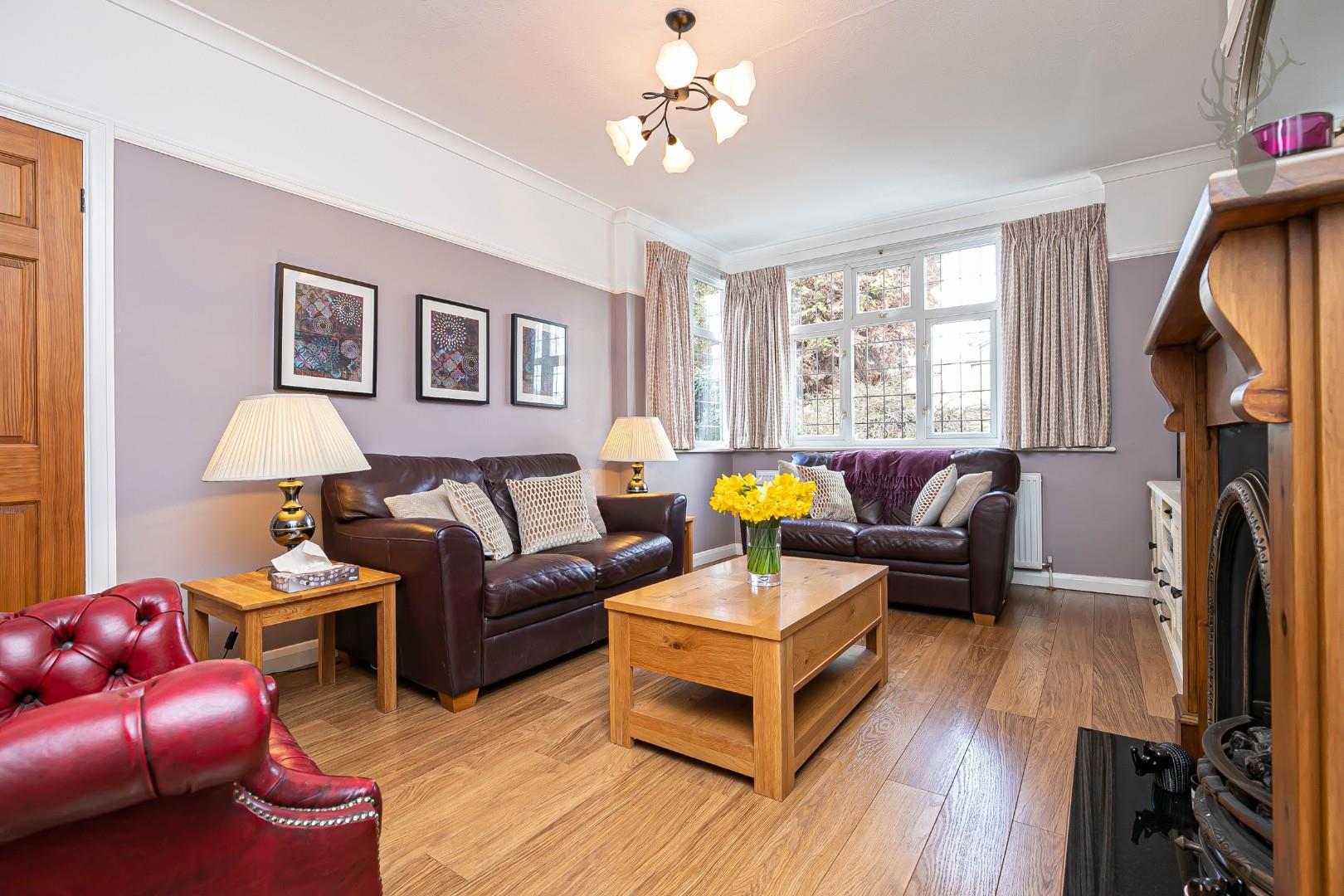 Property For Sale Crescent, Theydon Bois, CM16 4 Bedroom House