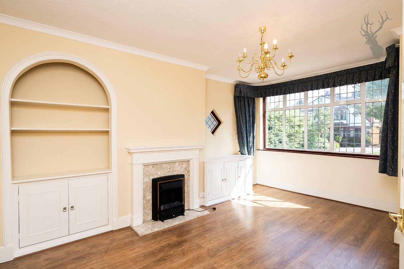 Property For Sale Crescent, Theydon Bois, CM16 4 Bedroom House