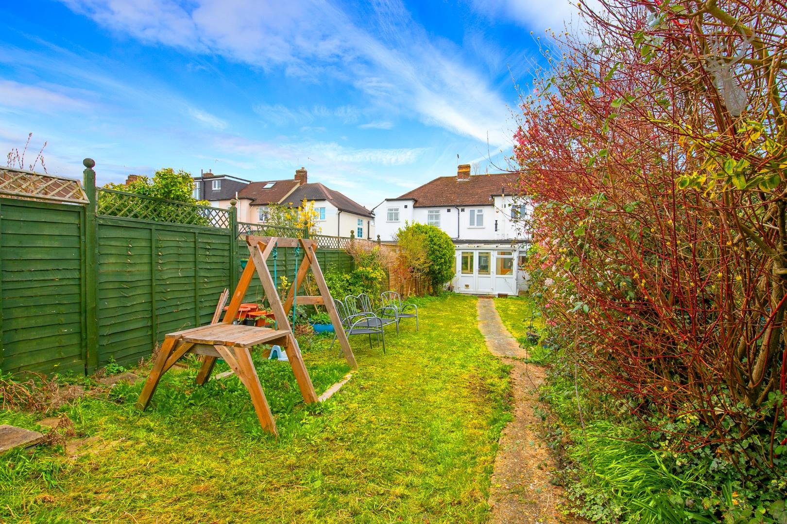 Property For Sale Epping Way, Chingford, E4 2 Bedroom House through