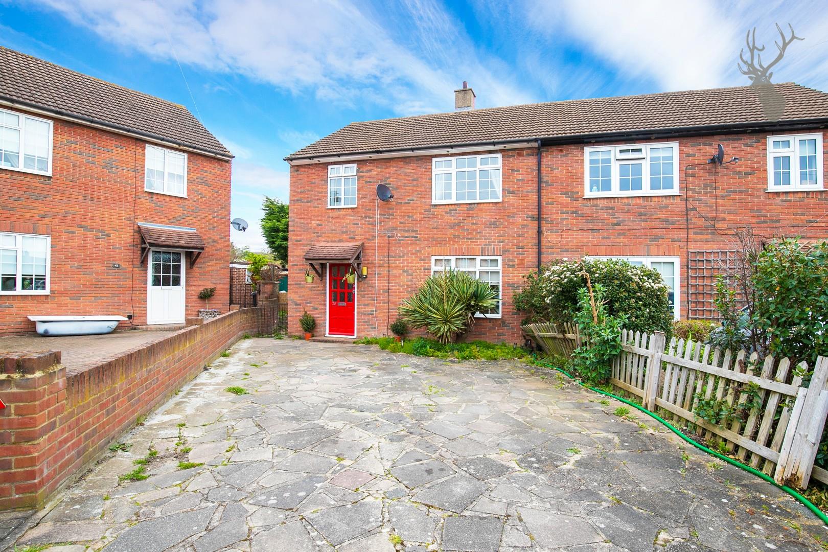 Property To Rent Roydon Close, Loughton, IG10 3 Bedroom House Semi
