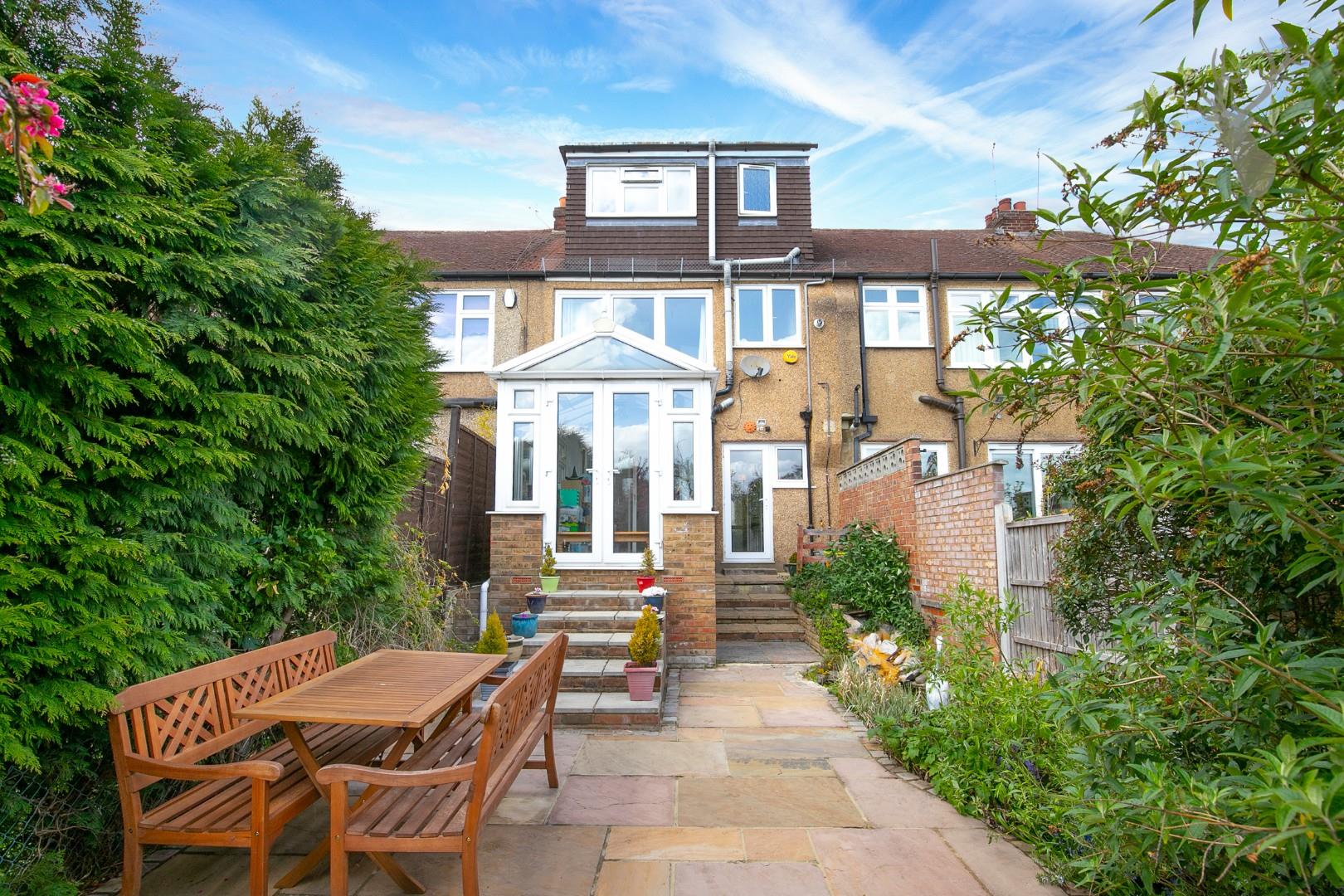 Property For Sale River Way, Loughton, IG10 3 Bedroom House through