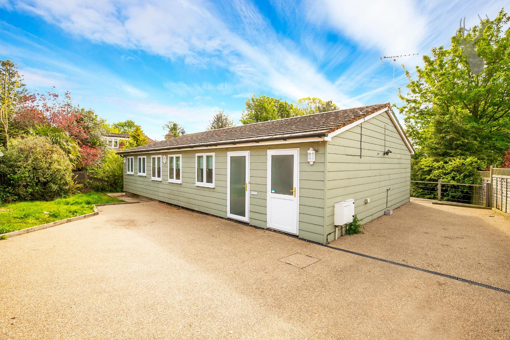Similar Property: Bungalow - Detached in Epping