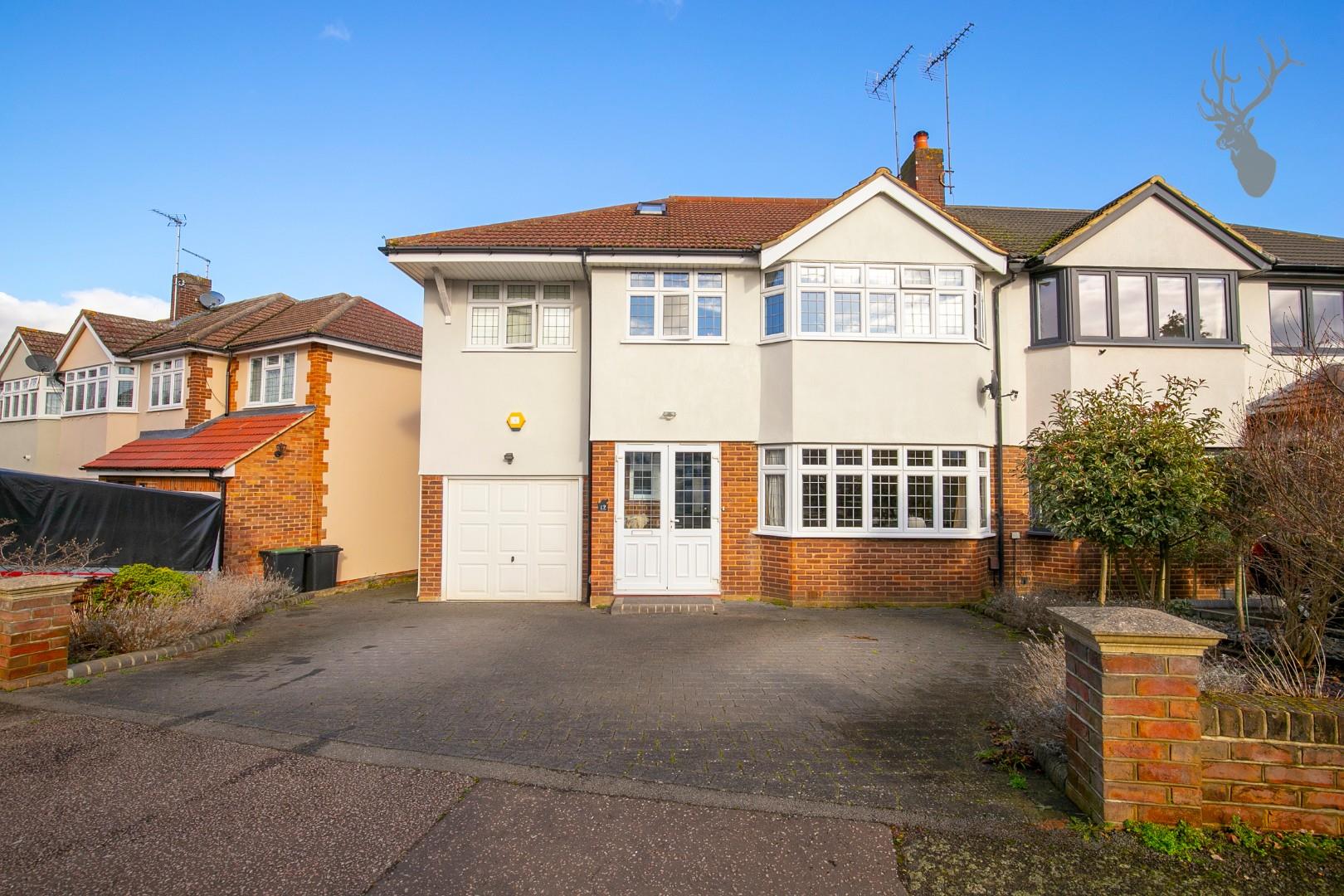 Property For Sale Harewood Hill, Theydon Bois, CM16 5 Bedroom House