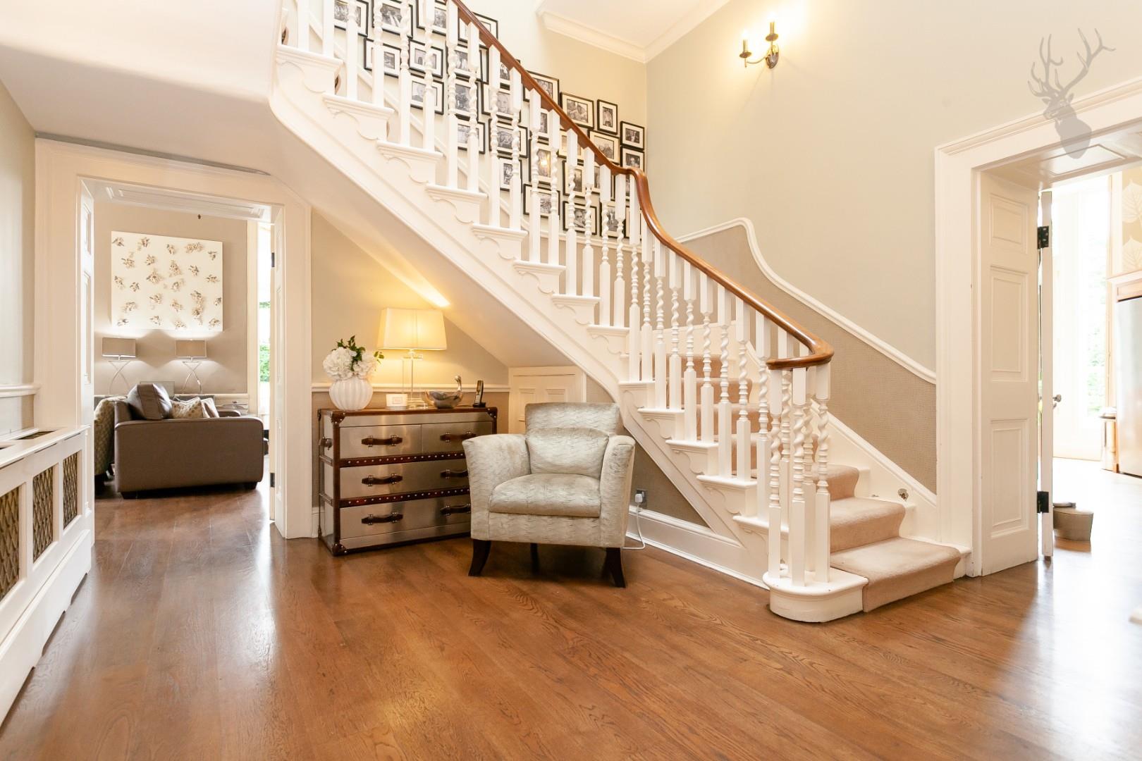 Property For Sale Mott Street, Loughton, IG10 7 Bedroom Country Home