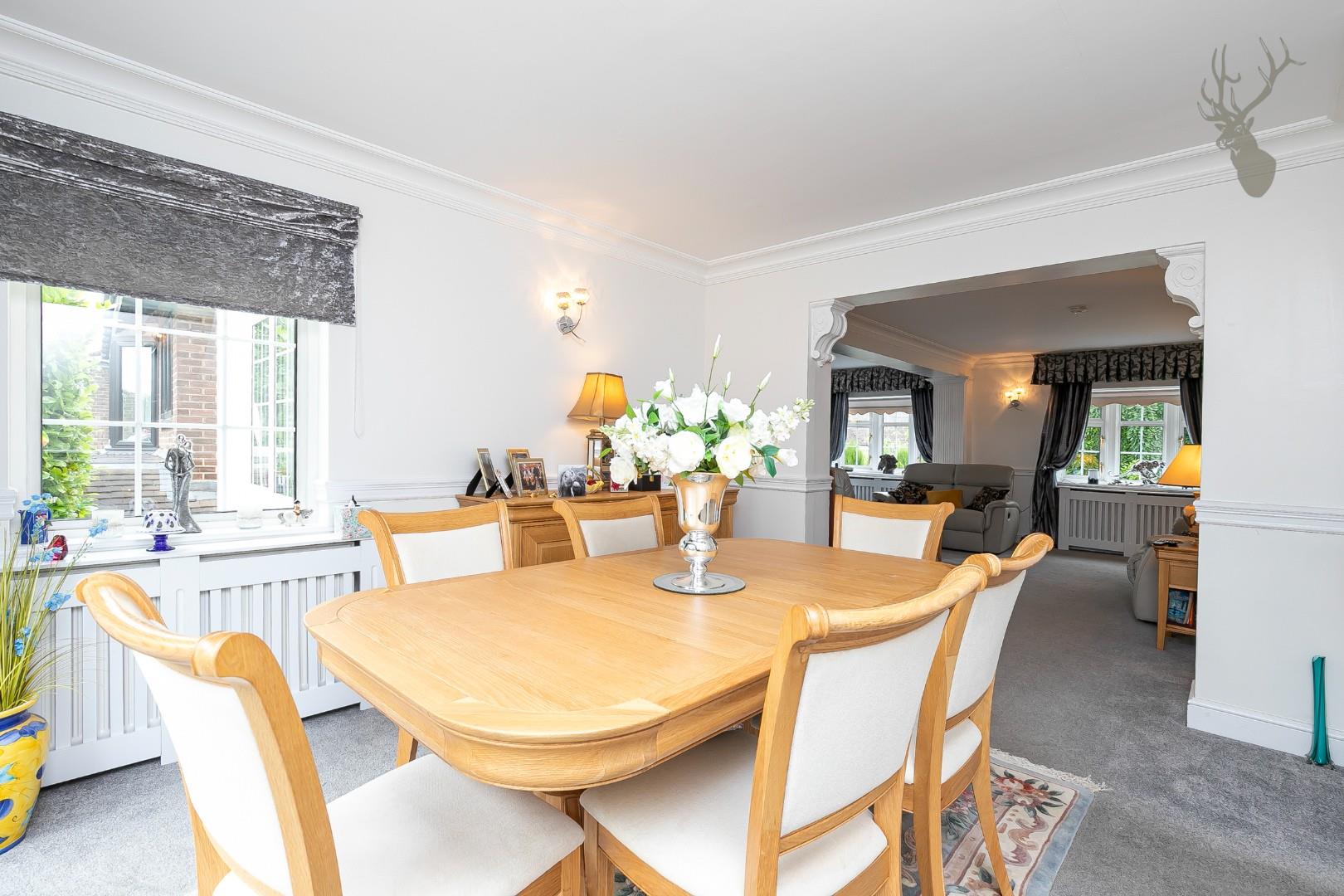 Property For Sale Broadstrood, Loughton, IG10 5 Bedroom House