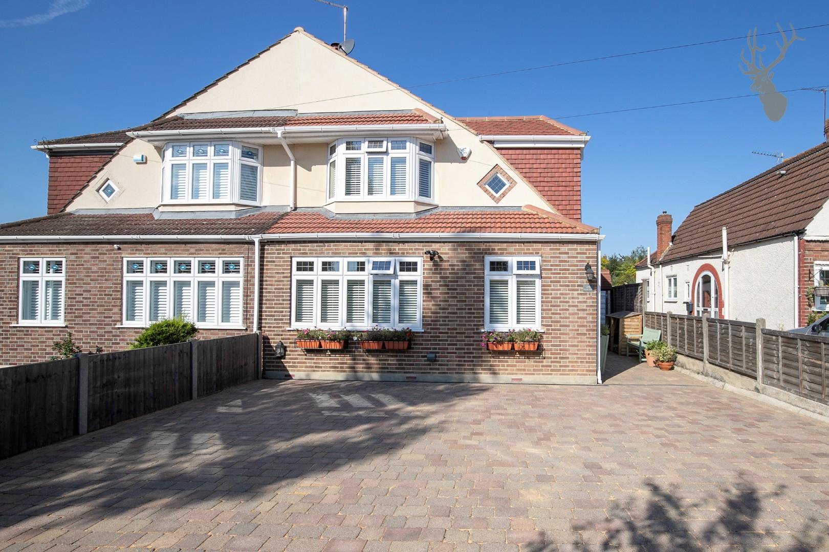 Property For Sale Heath Drive, Theydon Bois, CM16 3 Bedroom House