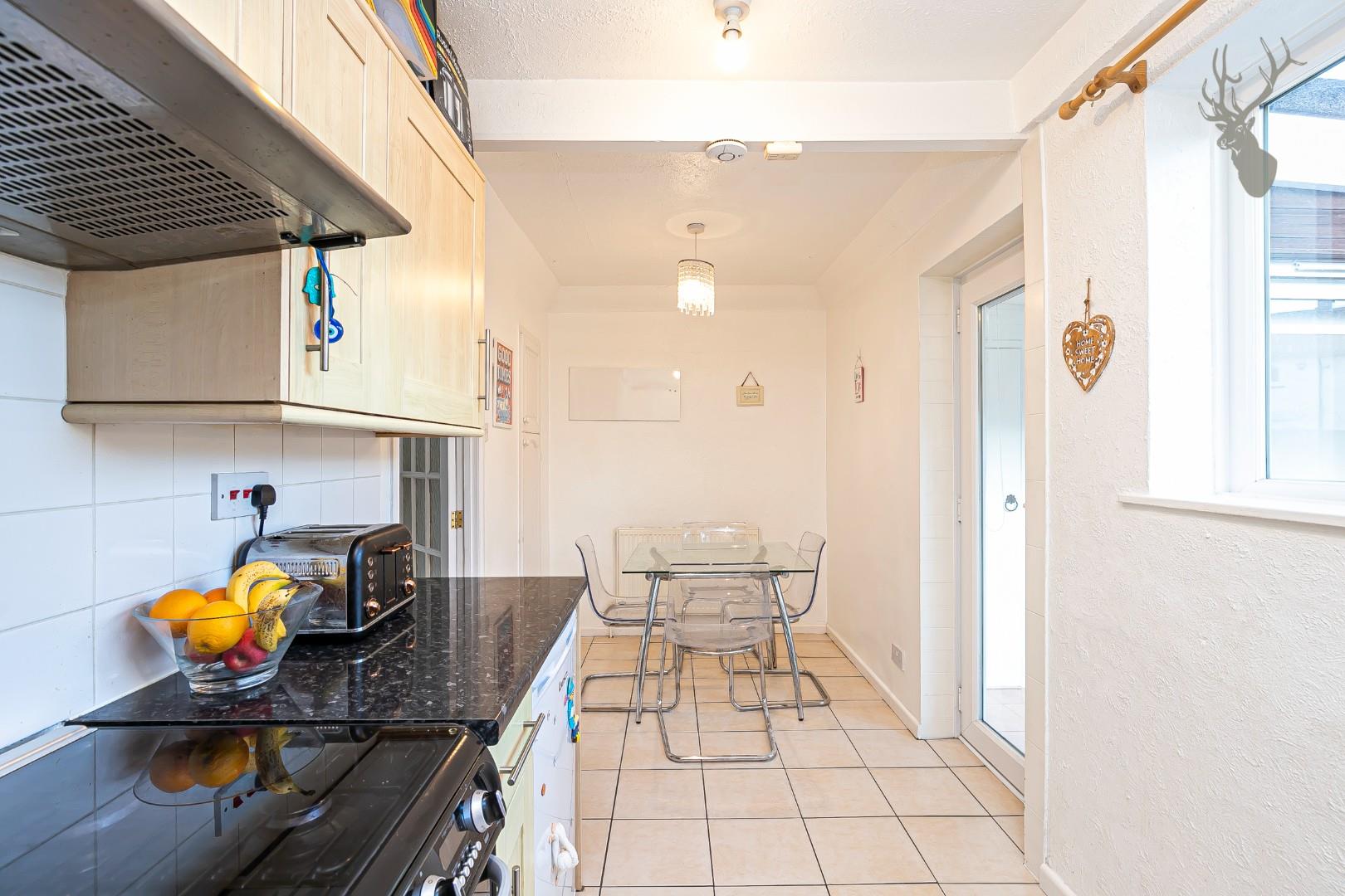 Property For Sale Green Glade, Theydon Bois, CM16 3 Bedroom House