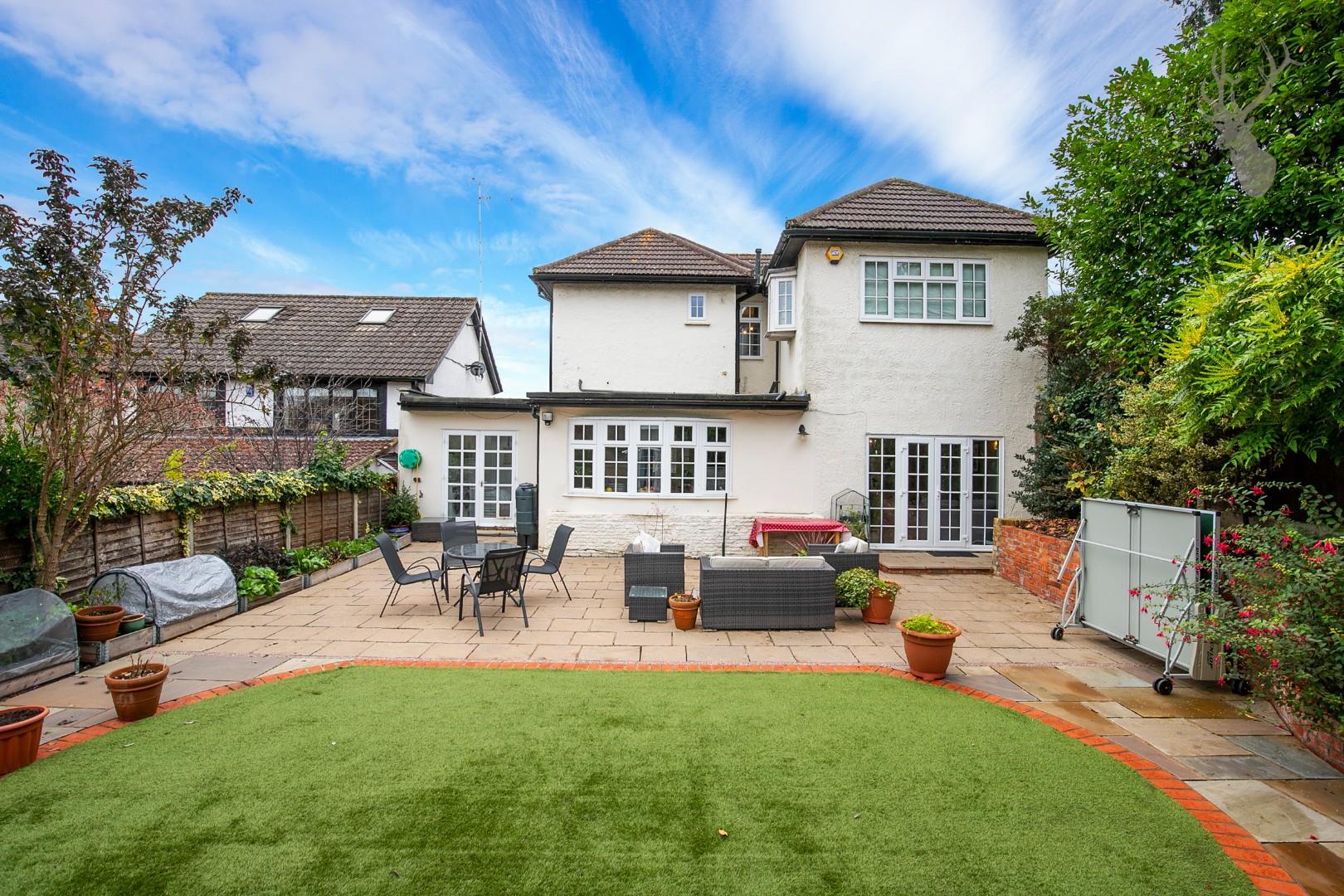 Property For Sale The Avenue, Loughton, IG10 4 Bedroom House