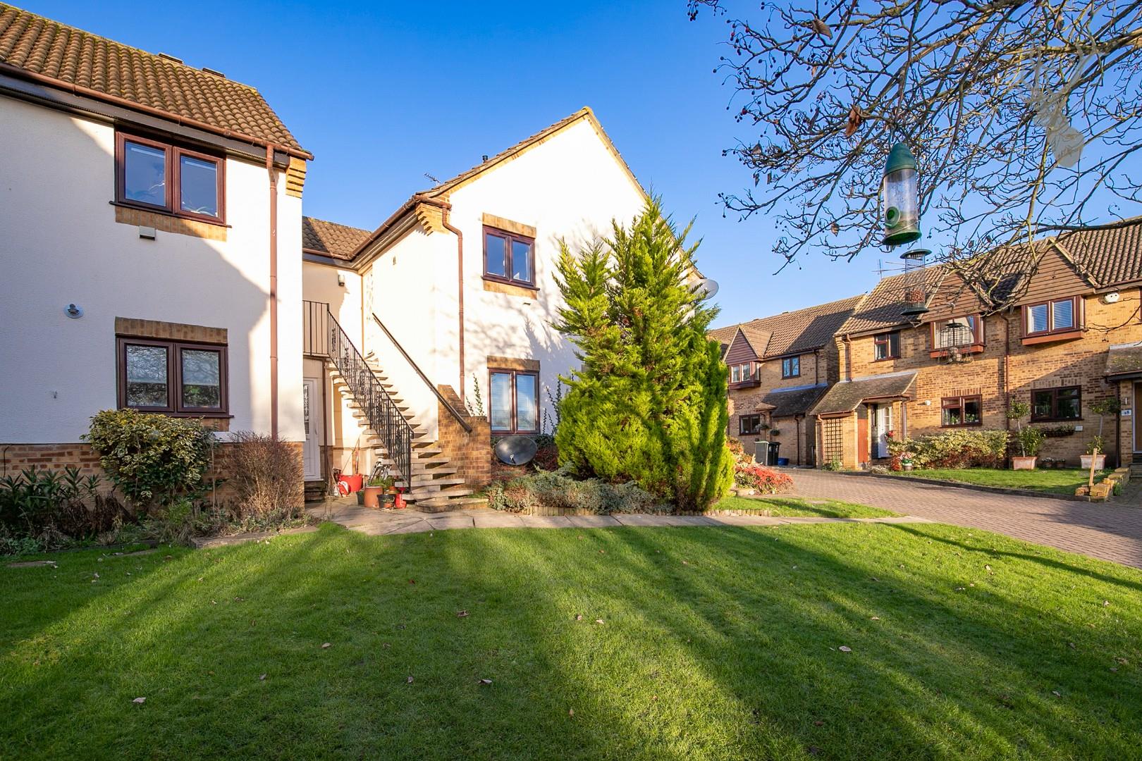 Similar Property: Flat - First Floor in Theydon Bois