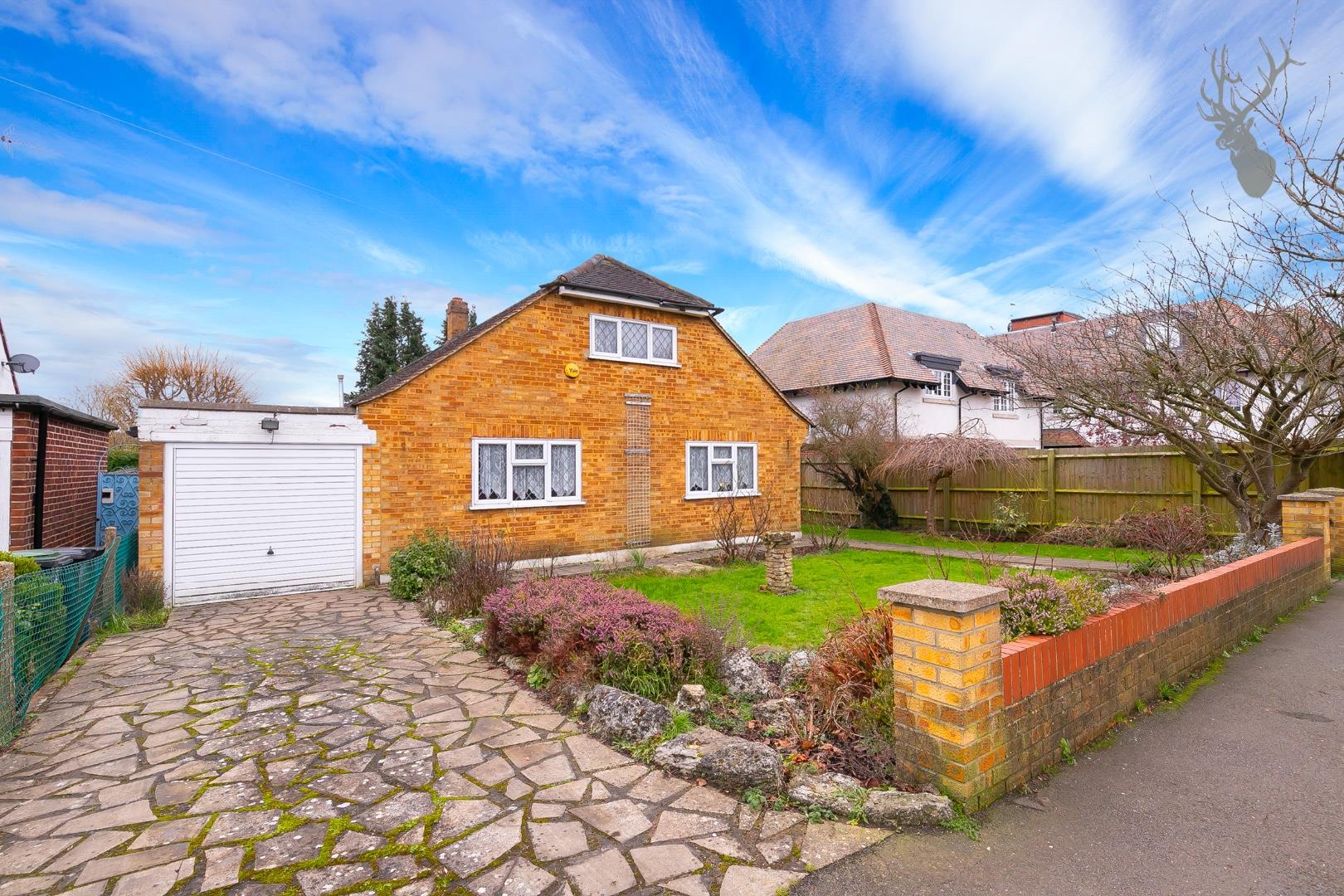 Similar Property: Bungalow - Detached in Theydon Bois