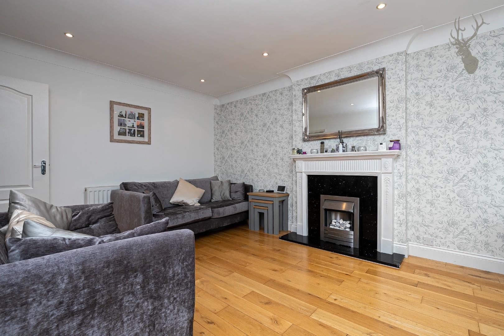 Property For Sale Coopers Hill, Ongar, CM5 2 Bedroom