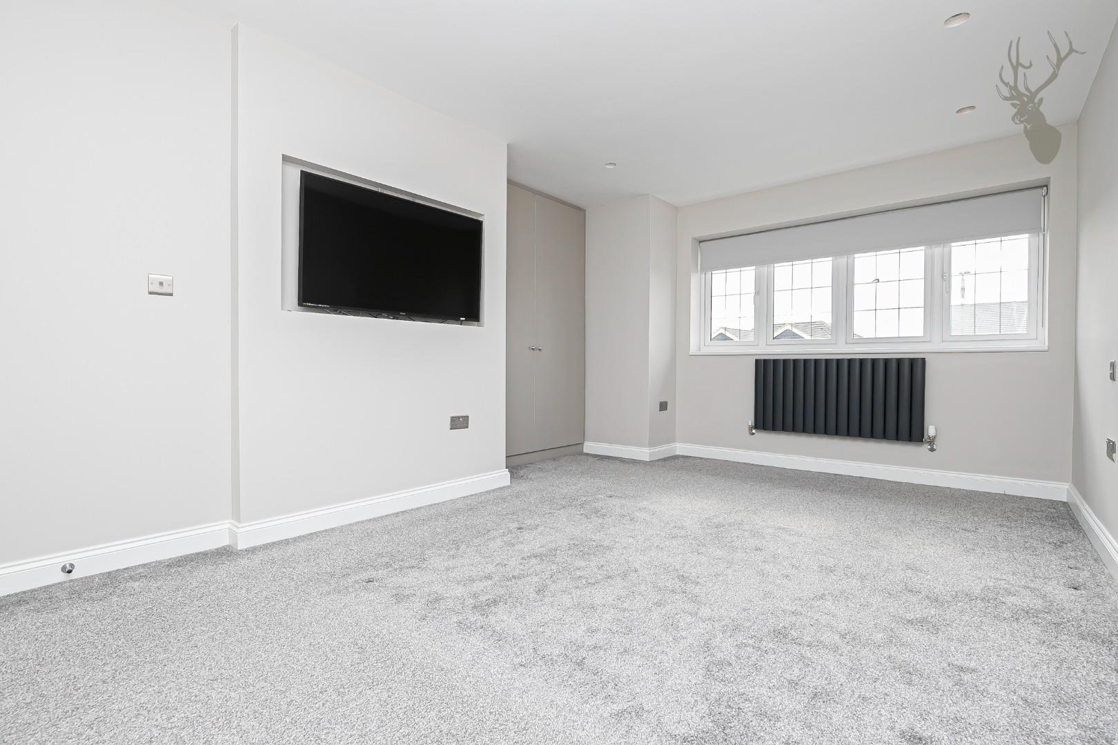 Property To Rent Farm Road, Rainham, RM13 4 Bedroom House through