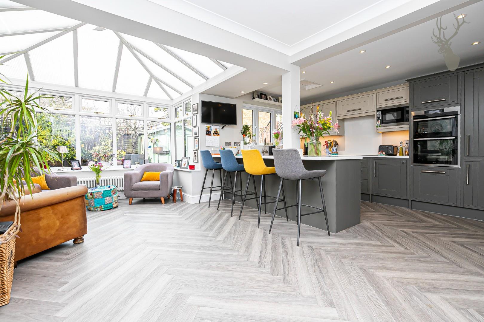 Property For Sale Lambourne Close, Chigwell, IG7 4 Bedroom House Detached through Butler & Stag